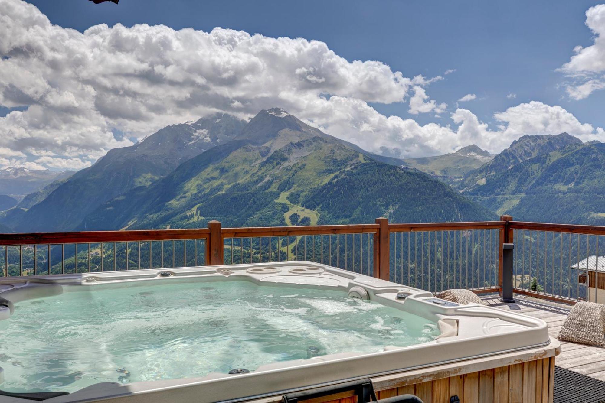 Ily Hotels & Spa La Rosiere Montvalezan Exterior photo